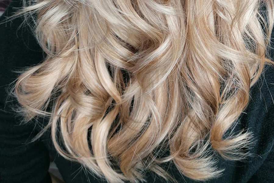 Haarverlängerung und Haarverdichtung Haarverlängerung und Haarverdichtung